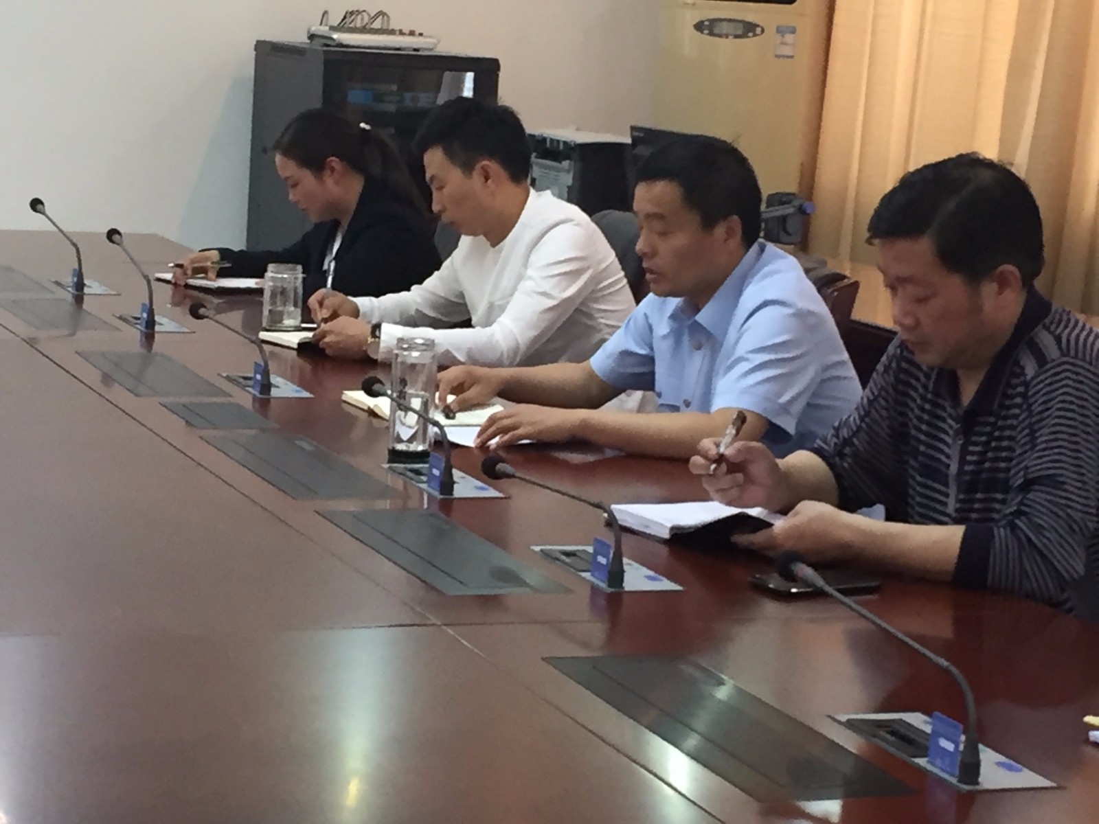 开展廉政谈话 增强廉政意识2.jpg