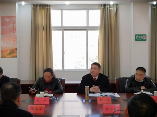 座谈会2.png